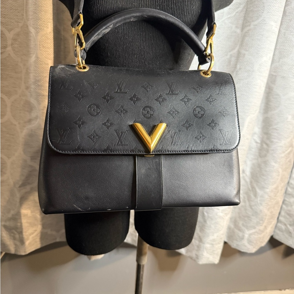 Louis Vuitton Black monogram with Gold Accents, designer bags medium size
